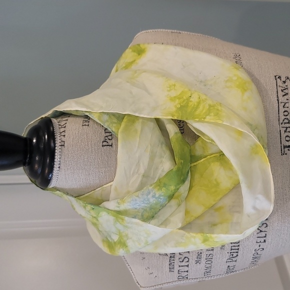 Boston Wool Works 100% Silk Tie-Dye Infinity Scarf Yellow And Green - Picture 2 of 5